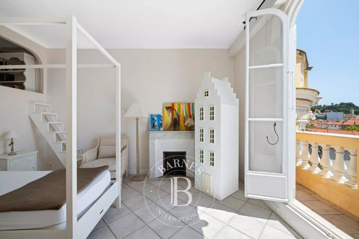 Image No.12-3 Bed Apartment for sale