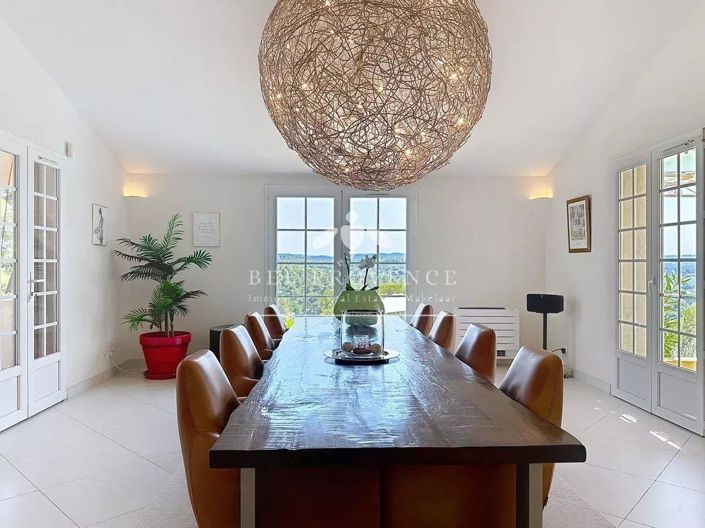 Image No.28-5 Bed House for sale