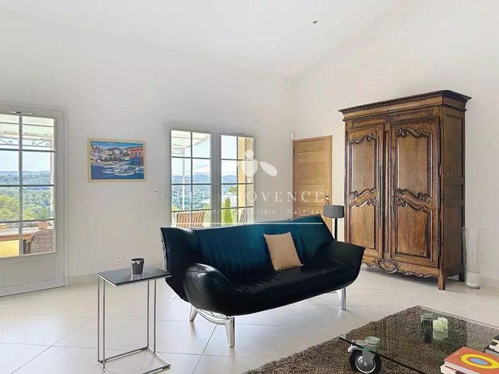 Image No.5-5 Bed House for sale