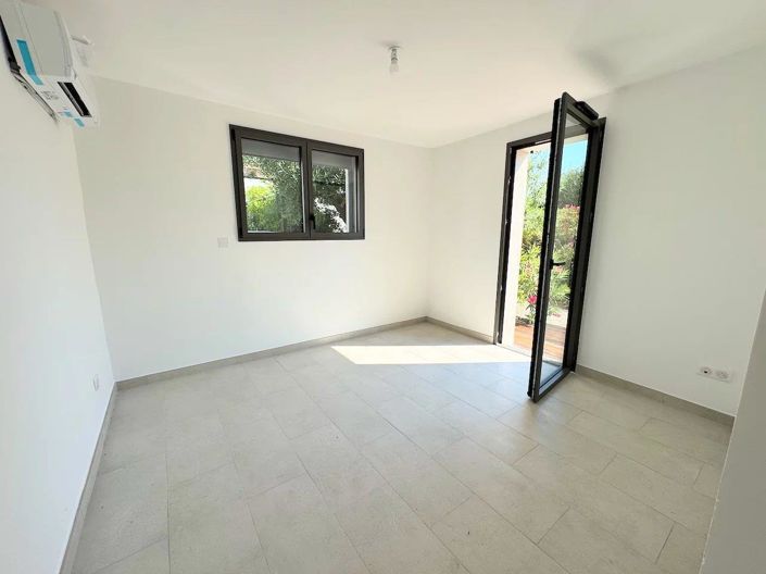 Image No.14-3 Bed Apartment for sale