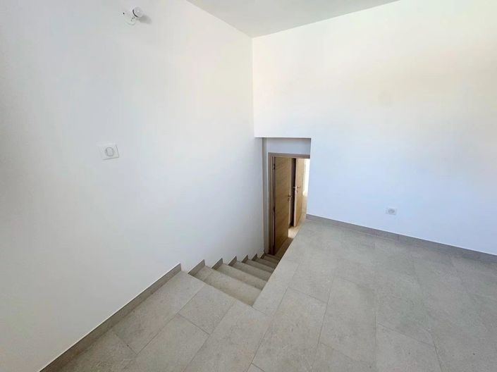 Image No.16-3 Bed Apartment for sale