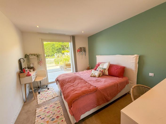 Image No.22-5 Bed House for sale