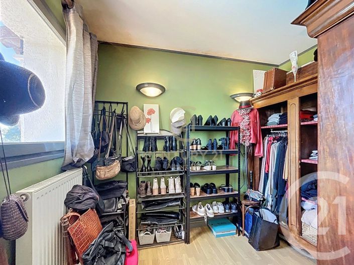 Image No.10-4 Bed House for sale