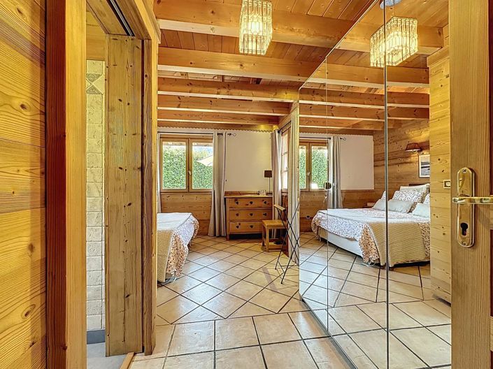 Image No.10-5 Bed House for sale