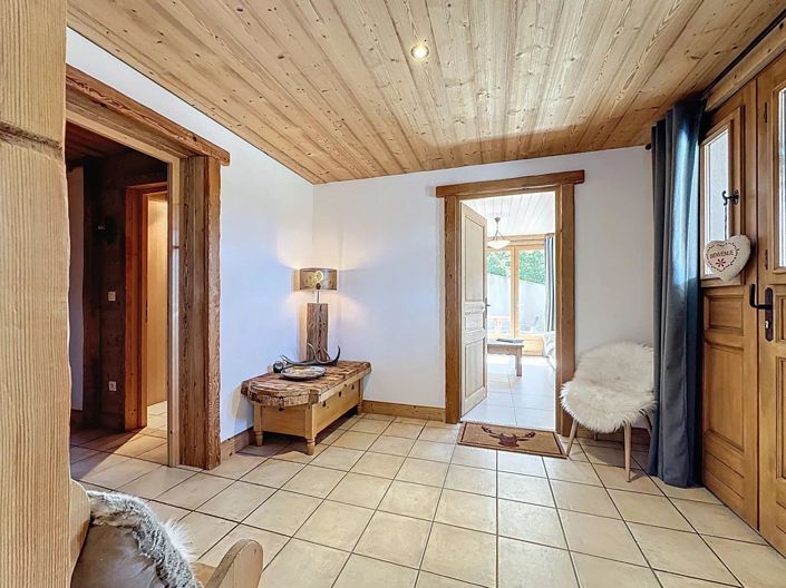 Image No.21-5 Bed House for sale