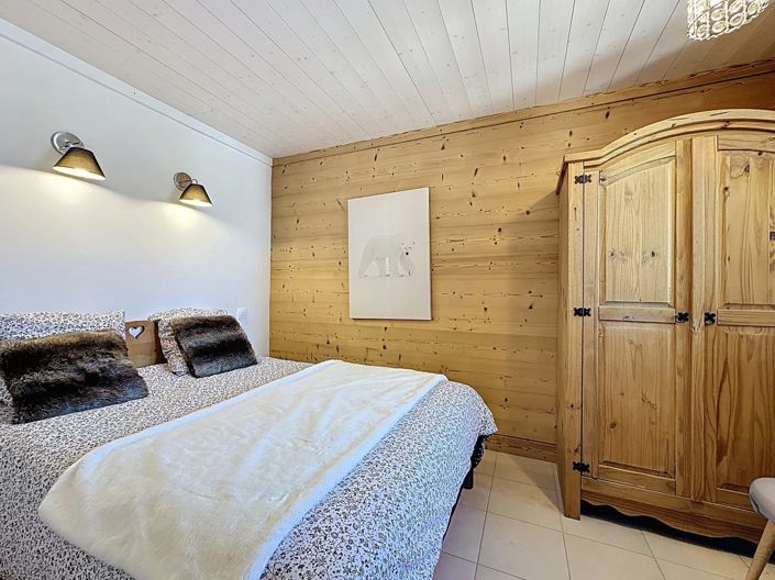 Image No.26-5 Bed House for sale