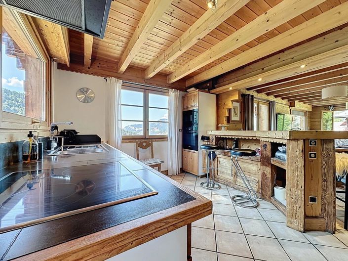 Image No.6-5 Bed House for sale