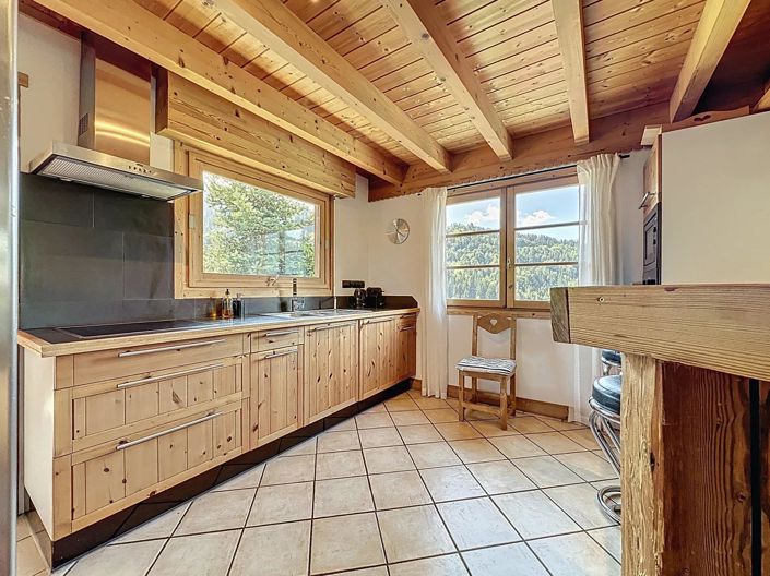 Image No.7-5 Bed House for sale