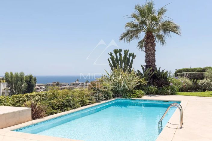 Image No.2-4 Bed House for sale