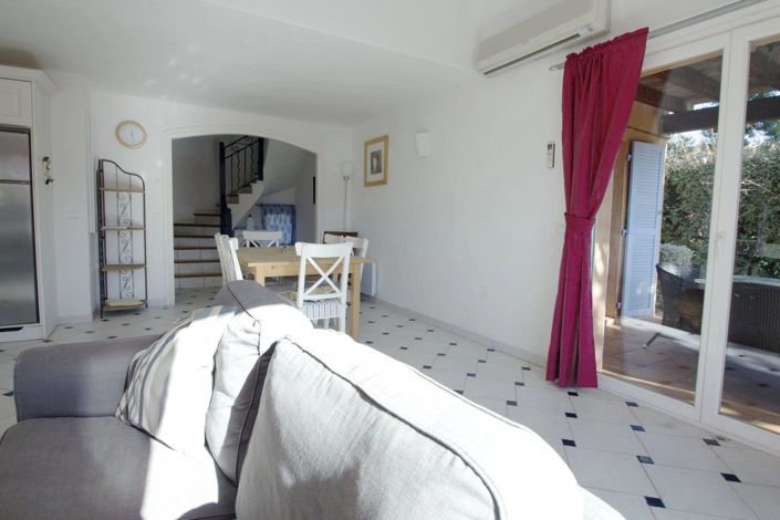 Image No.10-4 Bed House for sale