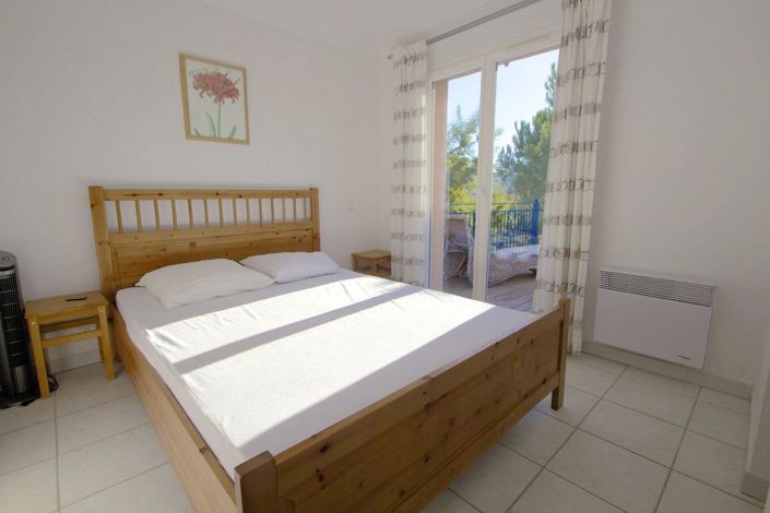 Image No.12-4 Bed House for sale