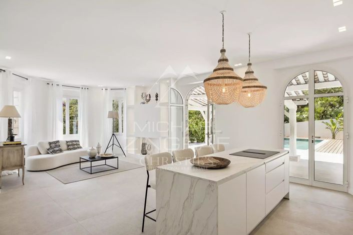 Image No.6-4 Bed House for sale