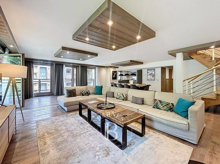 Image No.1-5 Bed Apartment for sale