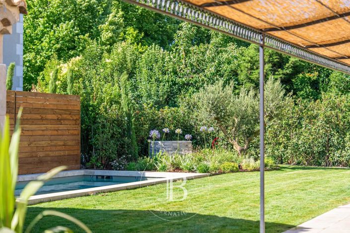 Image No.2-4 Bed House for sale