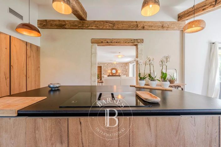 Image No.8-4 Bed House for sale