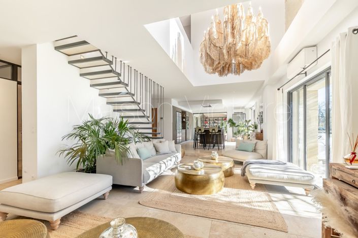 Image No.1-11 Bed House for sale