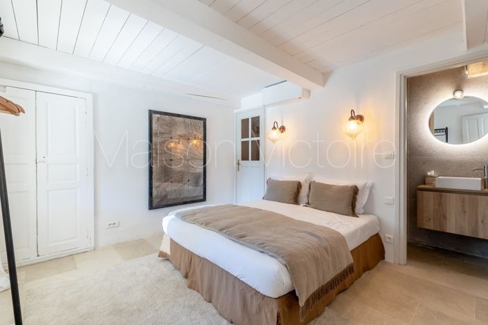 Image No.11-11 Bed House for sale