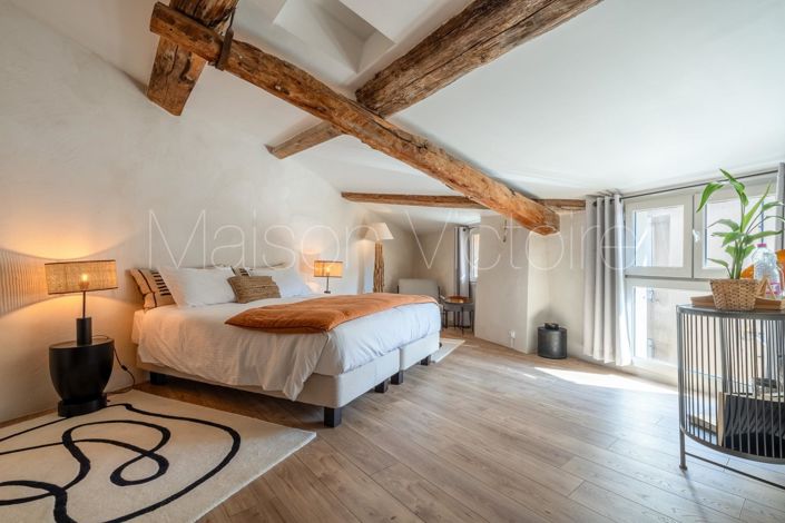 Image No.10-8 Bed House for sale