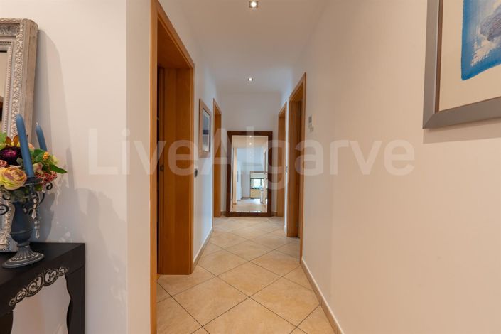 Image No.21-3 Bed House for sale