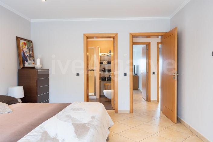 Image No.27-3 Bed House for sale