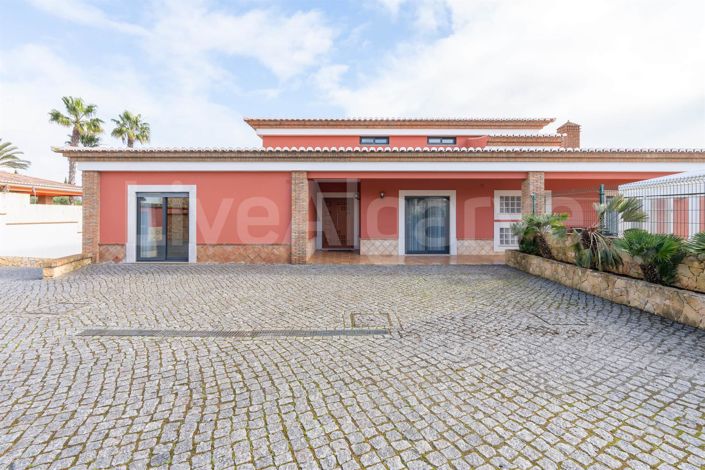 Image No.4-3 Bed House for sale