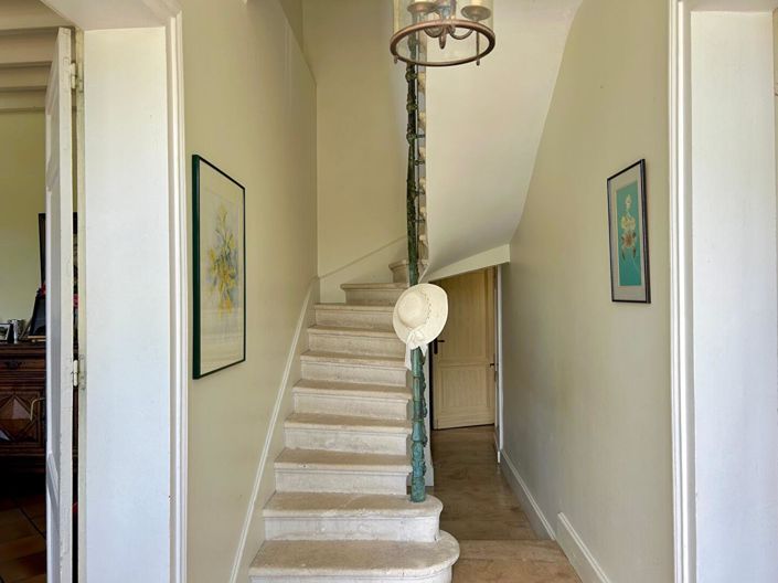 Image No.11-6 Bed House for sale