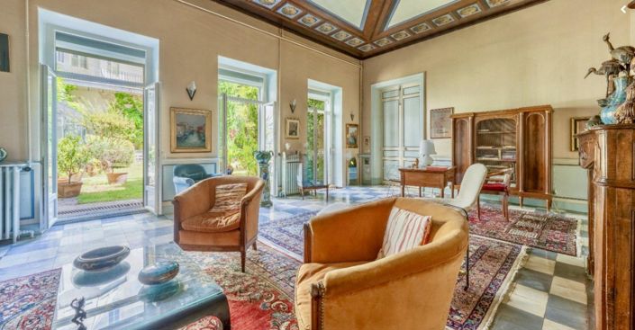 Image No.5-11 Bed House for sale