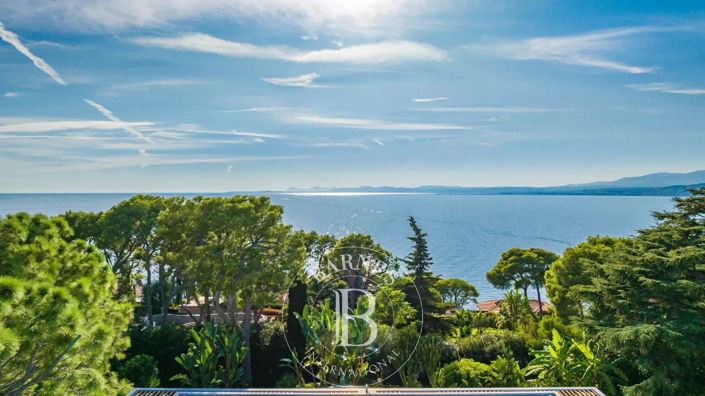 Image No.11-5 Bed House for sale