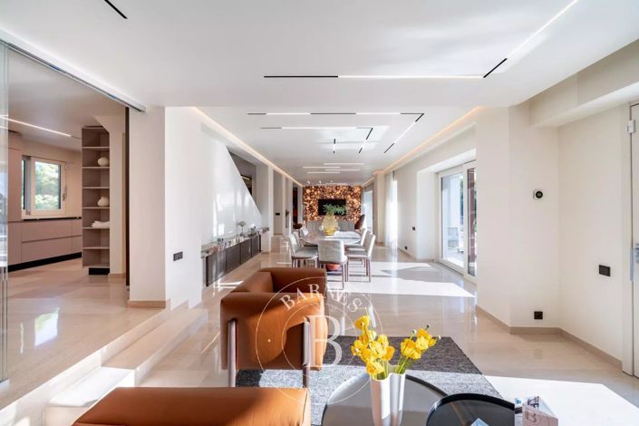 Image No.14-5 Bed House for sale