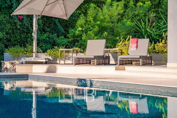 Image No.3-5 Bed House for sale