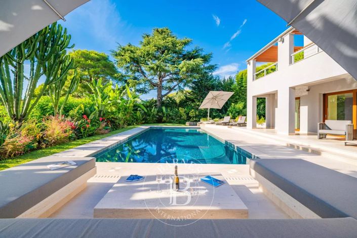 Image No.37-5 Bed House for sale