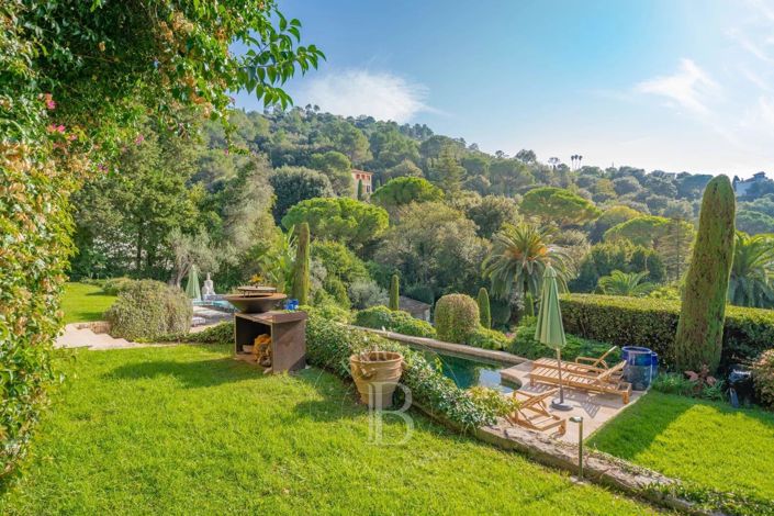 Image No.14-5 Bed House for sale