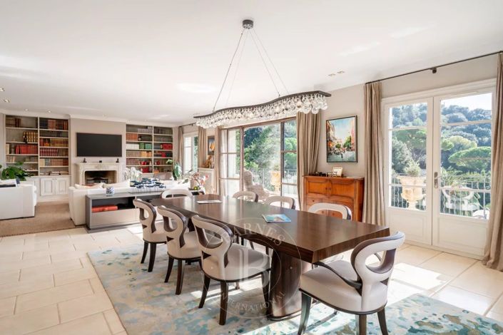 Image No.18-5 Bed House for sale