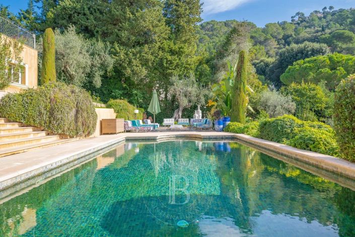 Image No.2-5 Bed House for sale