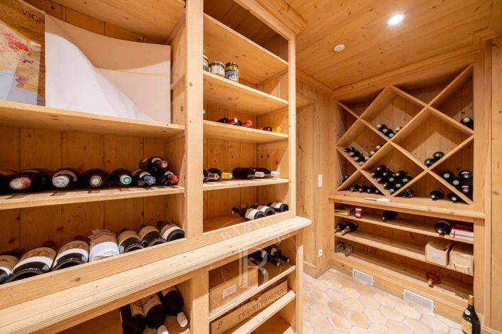 Image No.28-5 Bed House for sale