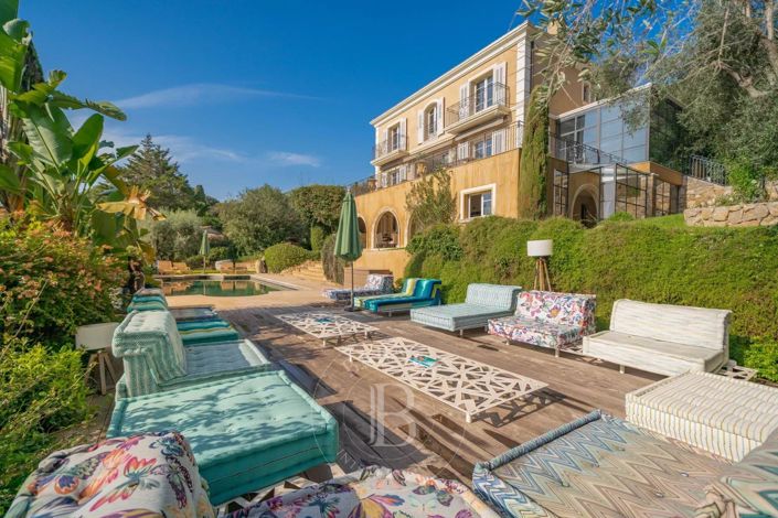 Image No.9-5 Bed House for sale