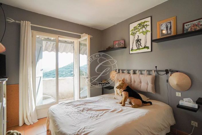 Image No.14-3 Bed House for sale