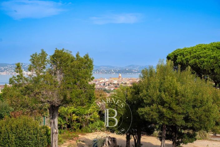 Image No.13-6 Bed House for sale