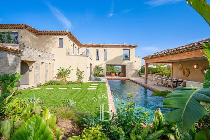 Image No.2-6 Bed House for sale