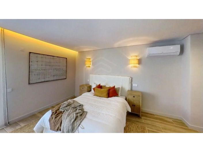 Image No.3-3 Bed Apartment for sale