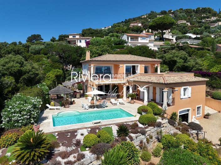 Image No.1-4 Bed House for sale