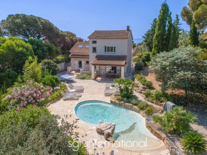 Image No.1-4 Bed House for sale