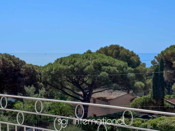 Image No.12-4 Bed House for sale