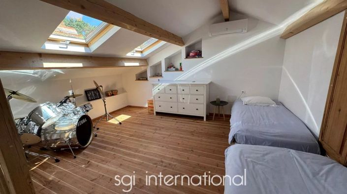 Image No.13-4 Bed House for sale