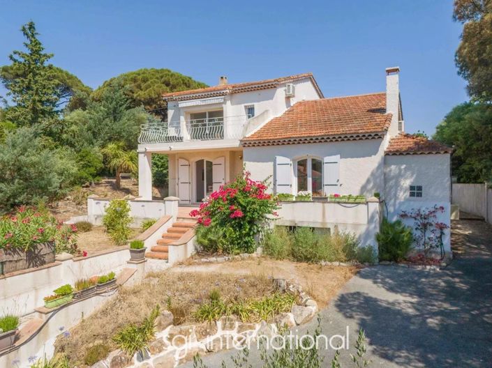 Image No.2-4 Bed House for sale