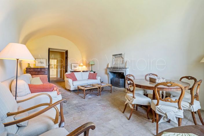 Image No.11-3 Bed House for sale