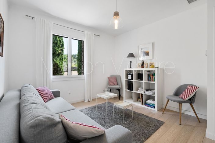 Image No.20-5 Bed House for sale