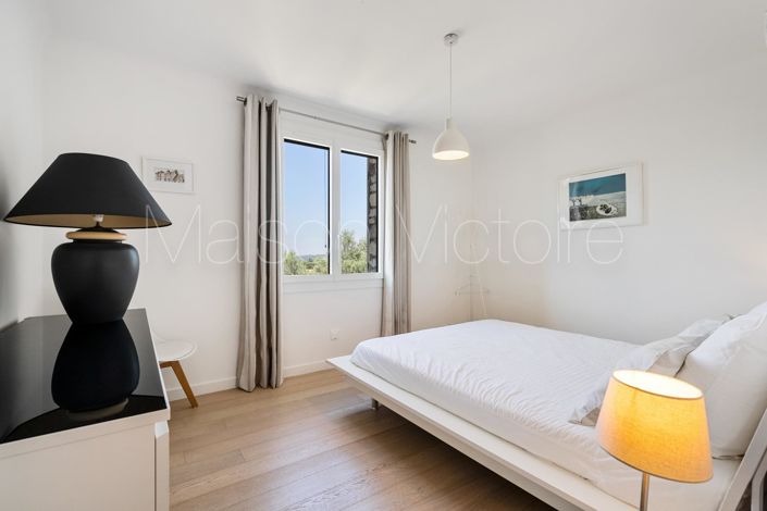 Image No.21-5 Bed House for sale