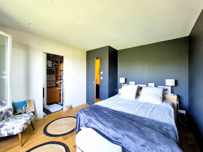 Image No.18-7 Bed House for sale