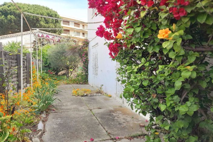 Image No.14-6 Bed House for sale